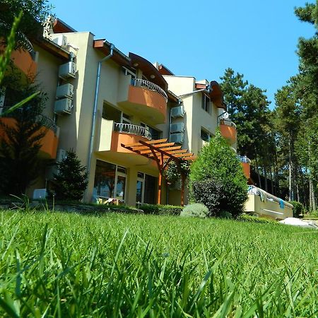Family Hotel Privileg Slăntjev Brjag Exteriör bild